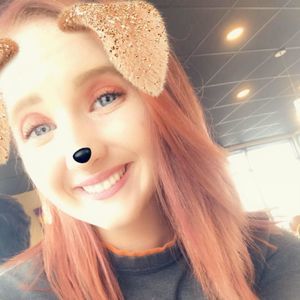 Meet your Posher, Elyssa